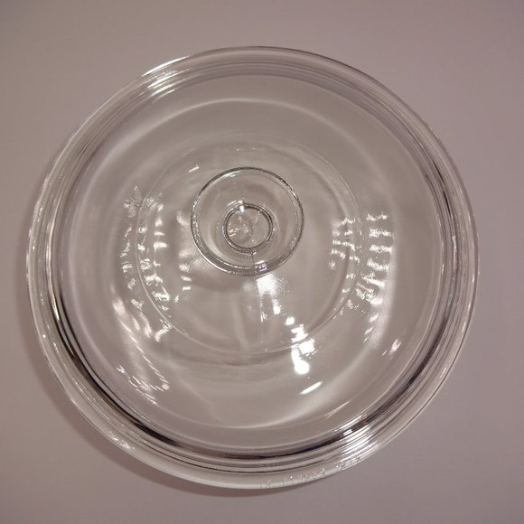 Round Corning Ware French White Covered Casserole Dish & Lid 2.5 L F-1-B - Picture 5 of 7